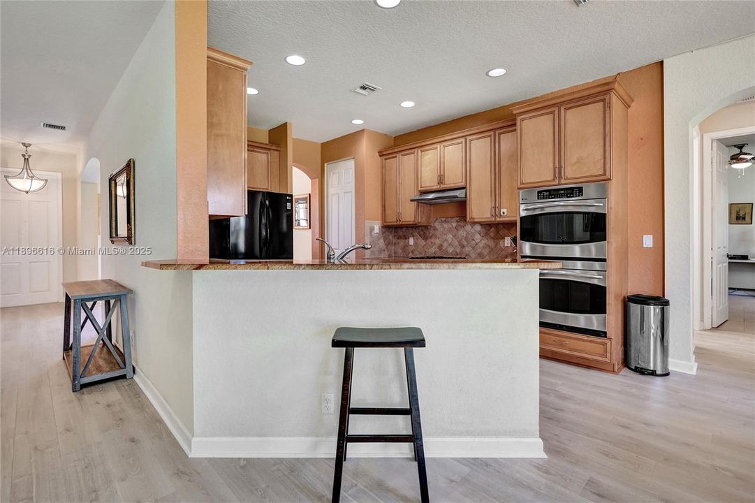 Active With Contract: $839,800 (4 beds, 3 baths, 2580 Square Feet)