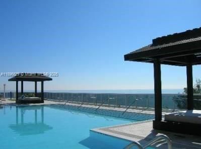 出租: $6,500 (3 贝兹, 3 浴室, 1571 平方英尺)