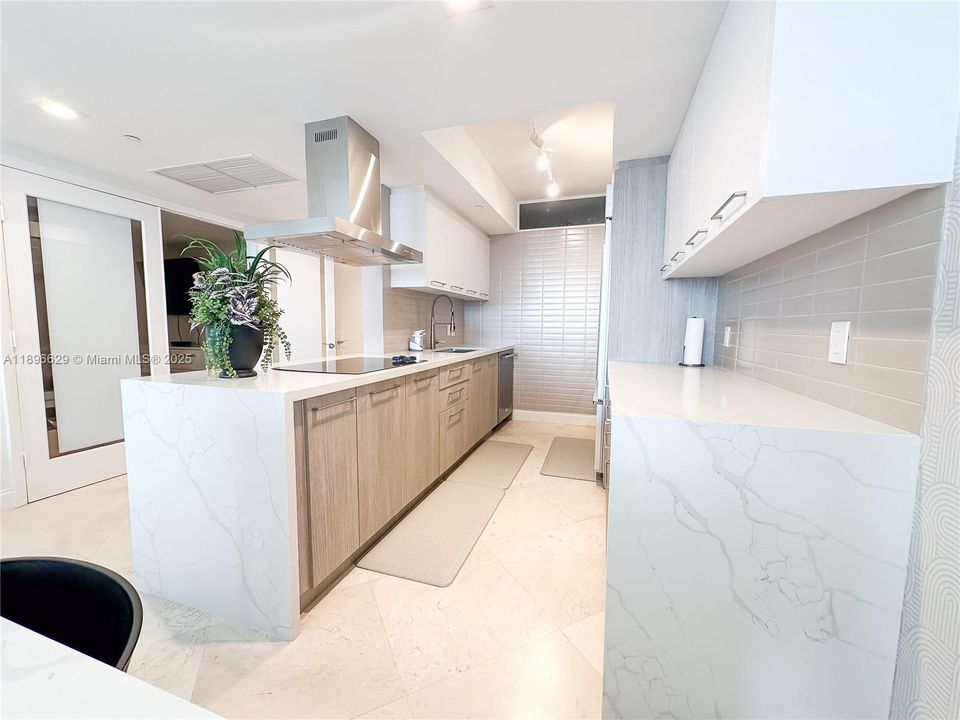 出租: $6,500 (3 贝兹, 3 浴室, 1571 平方英尺)