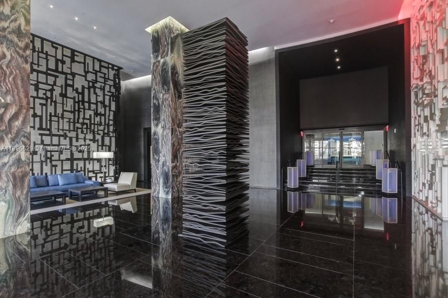 出租: $6,500 (3 贝兹, 3 浴室, 1571 平方英尺)