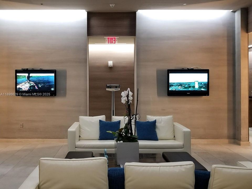 出租: $6,500 (3 贝兹, 3 浴室, 1571 平方英尺)