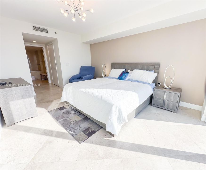 出租: $6,500 (3 贝兹, 3 浴室, 1571 平方英尺)