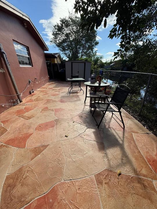 En Venta: $470,000 (4 camas, 2 baños, 1346 Pies cuadrados)