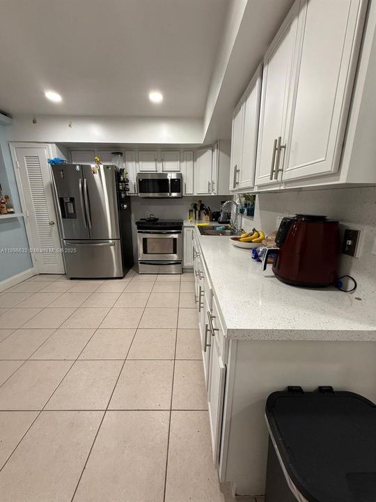 En Venta: $470,000 (4 camas, 2 baños, 1346 Pies cuadrados)