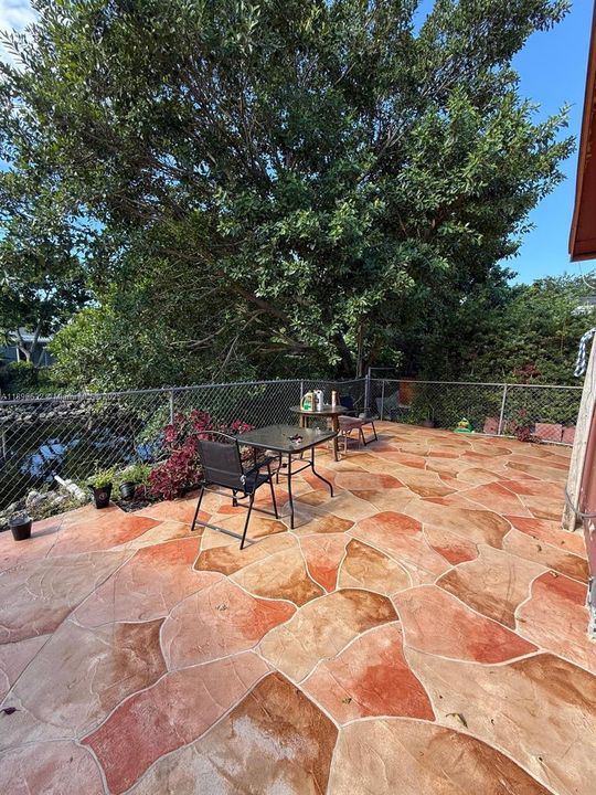 En Venta: $470,000 (4 camas, 2 baños, 1346 Pies cuadrados)