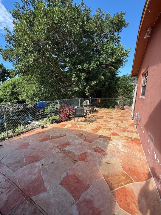 En Venta: $470,000 (4 camas, 2 baños, 1346 Pies cuadrados)