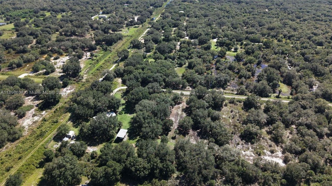 待售: $42,000 (1.25 acres)