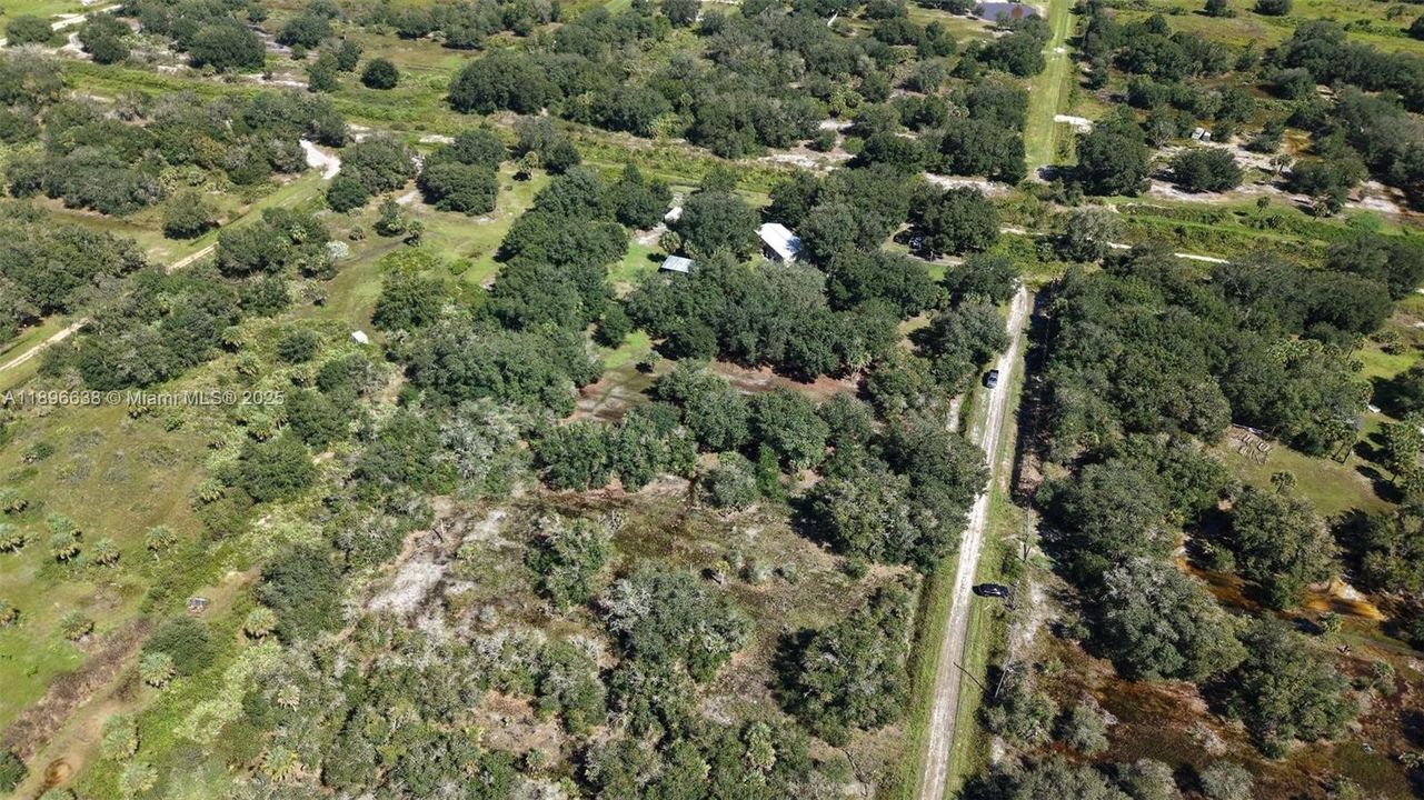 待售: $42,000 (1.25 acres)