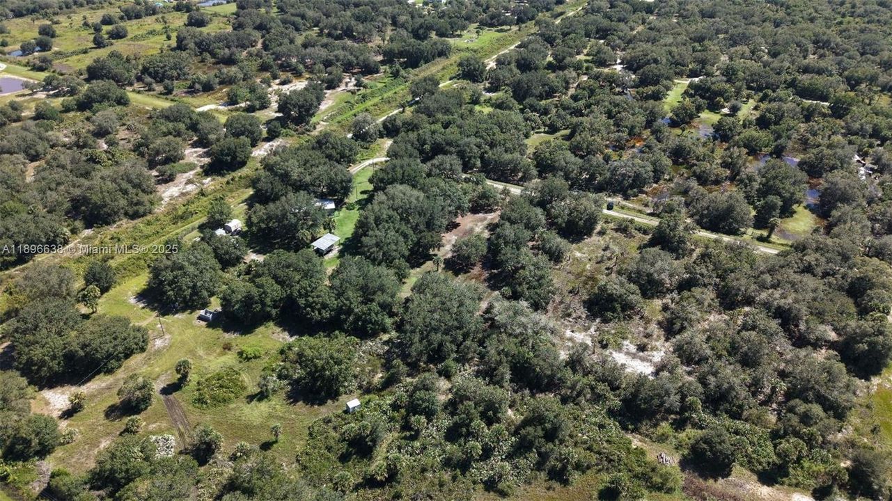 待售: $42,000 (1.25 acres)