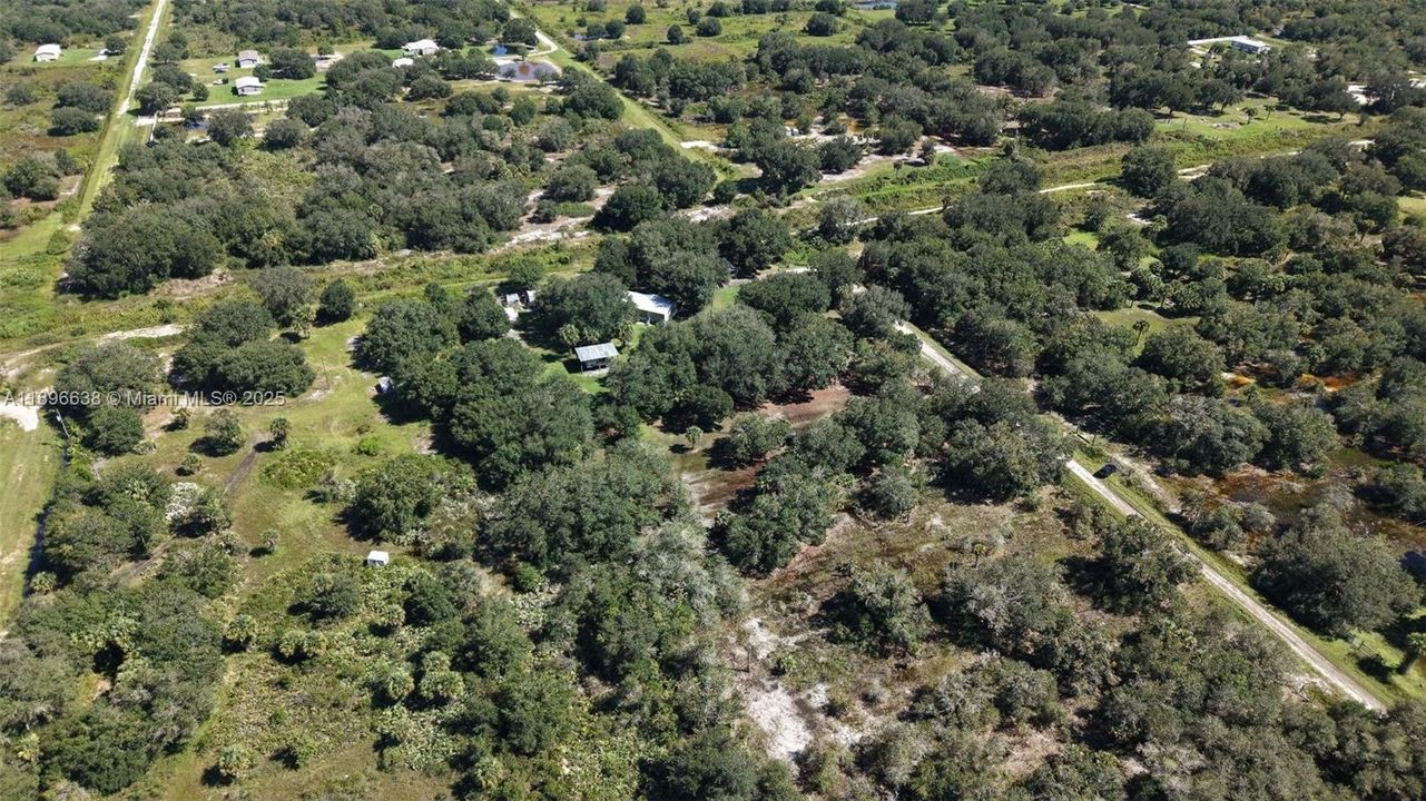 待售: $42,000 (1.25 acres)