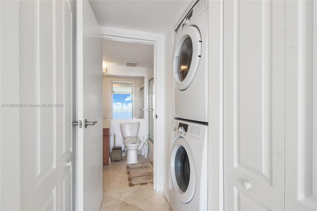 En Venta: $525,000 (2 camas, 2 baños, 1030 Pies cuadrados)