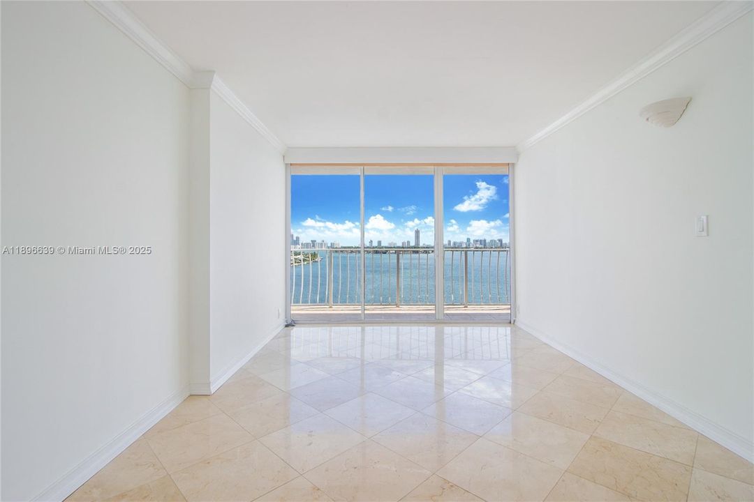 En Venta: $525,000 (2 camas, 2 baños, 1030 Pies cuadrados)