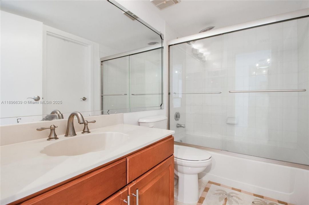 En Venta: $525,000 (2 camas, 2 baños, 1030 Pies cuadrados)