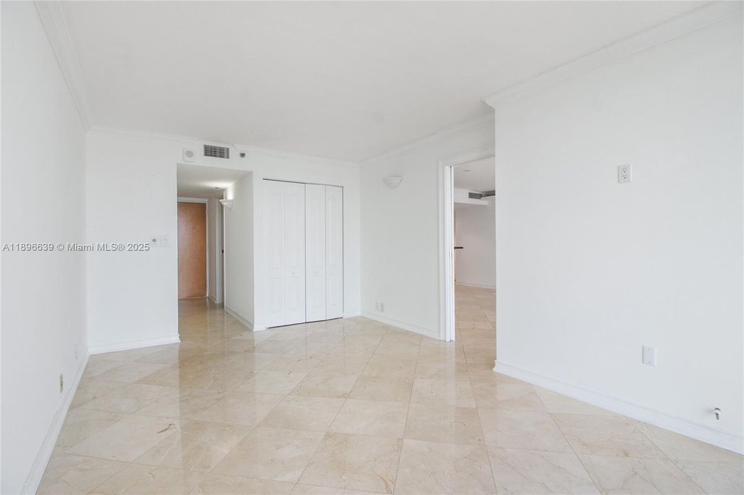 En Venta: $525,000 (2 camas, 2 baños, 1030 Pies cuadrados)