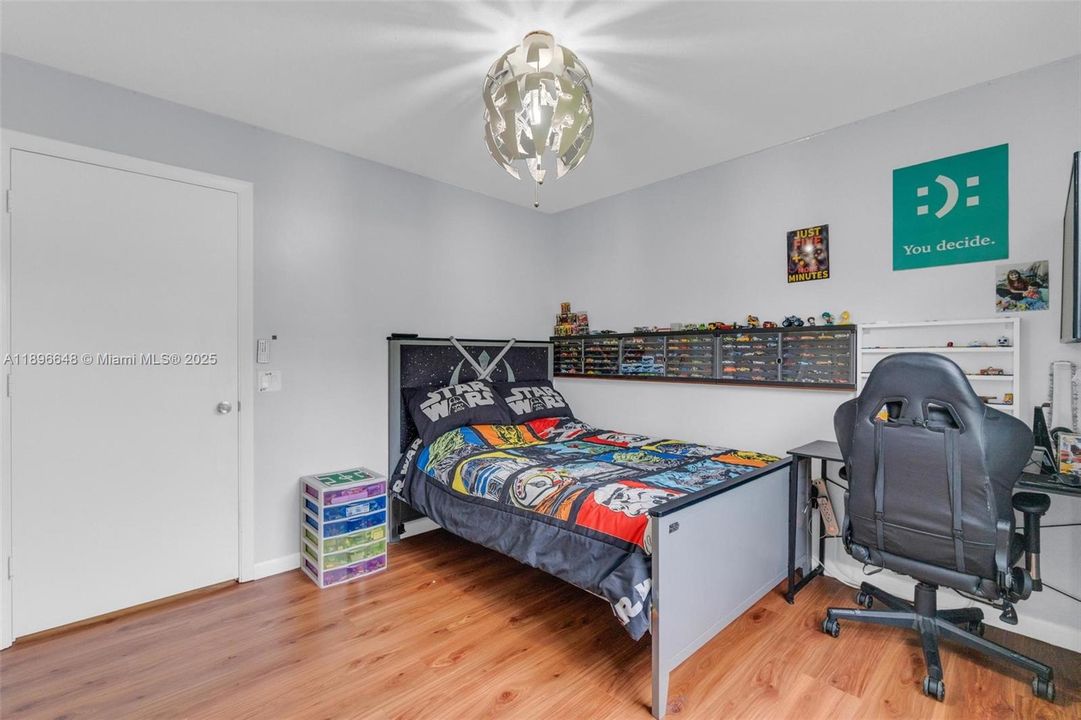 Active With Contract: $689,000 (3 beds, 2 baths, 1588 Square Feet)