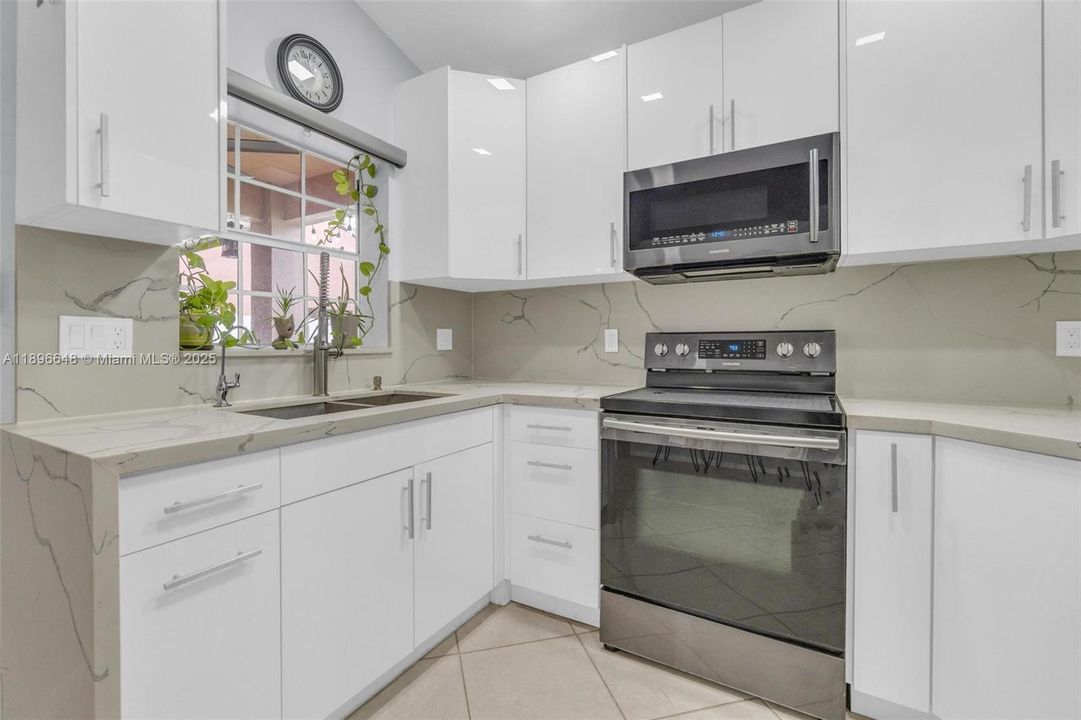 Active With Contract: $689,000 (3 beds, 2 baths, 1588 Square Feet)