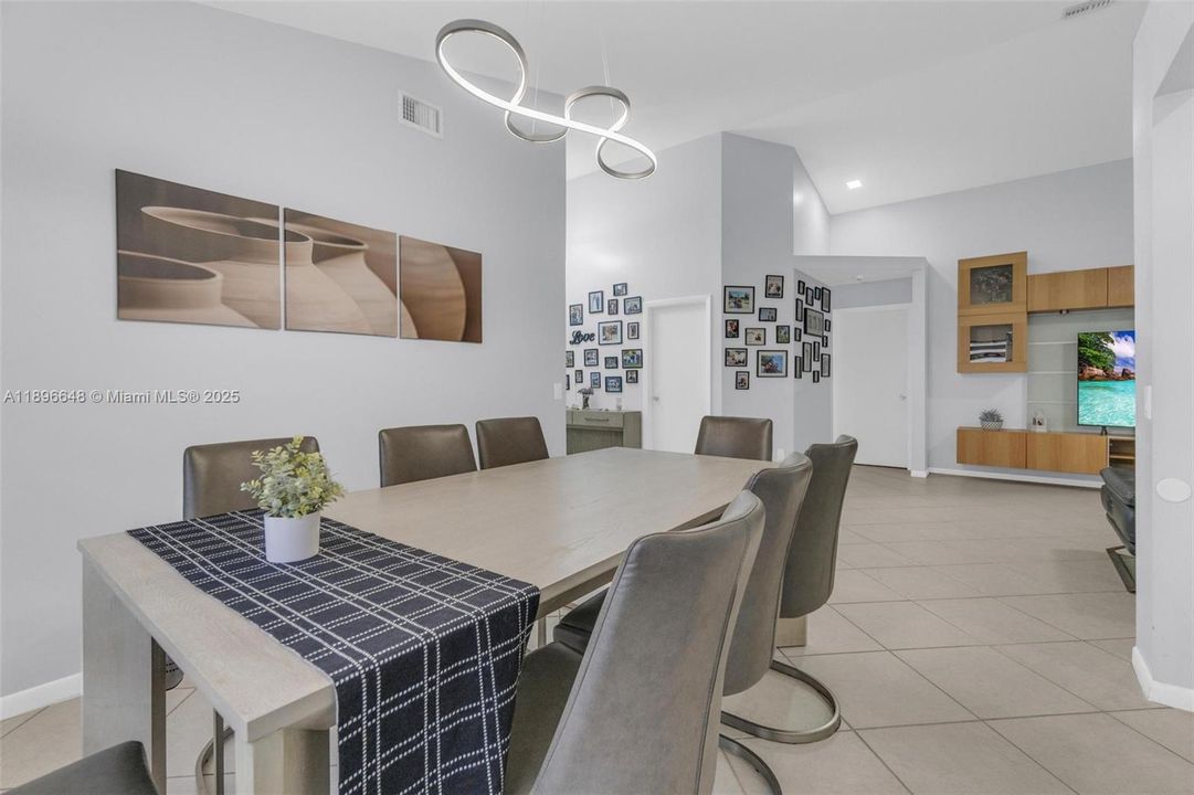 Active With Contract: $689,000 (3 beds, 2 baths, 1588 Square Feet)