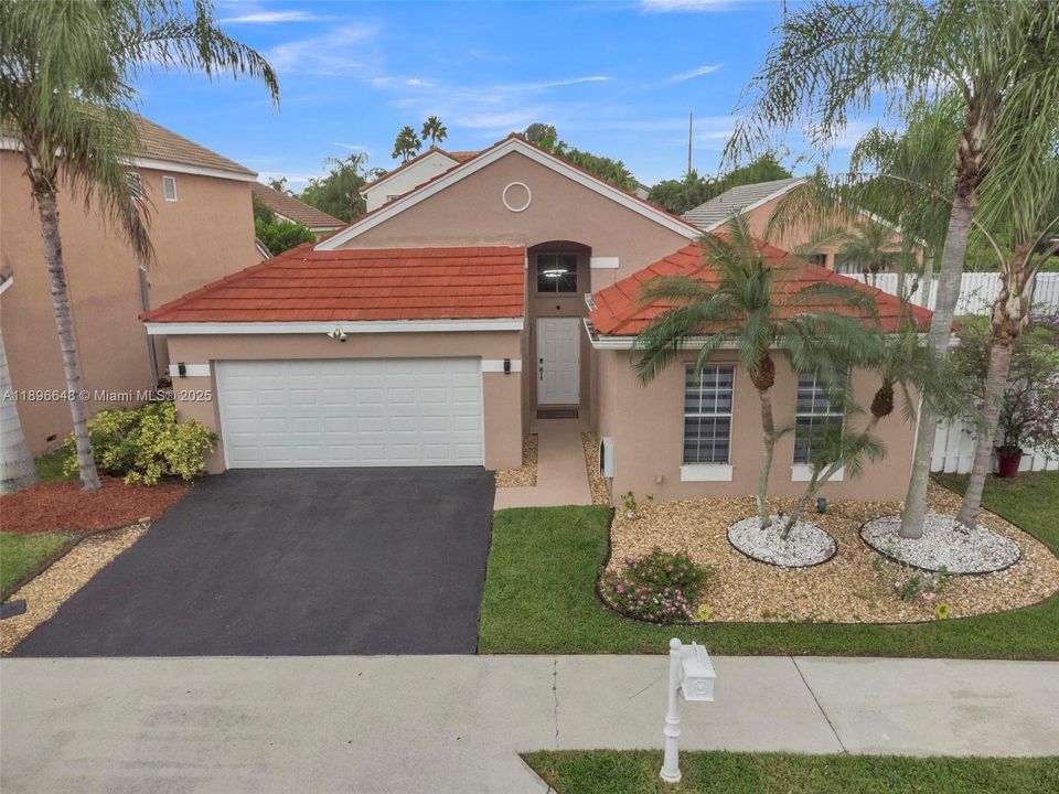 Active With Contract: $689,000 (3 beds, 2 baths, 1588 Square Feet)