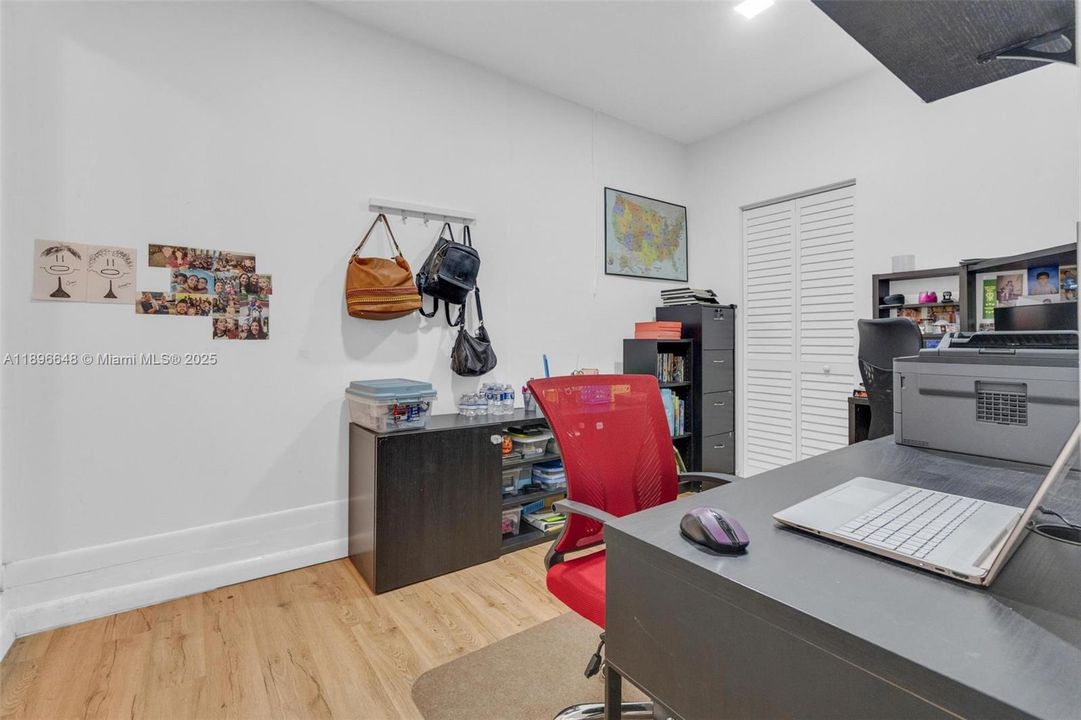 Active With Contract: $689,000 (3 beds, 2 baths, 1588 Square Feet)