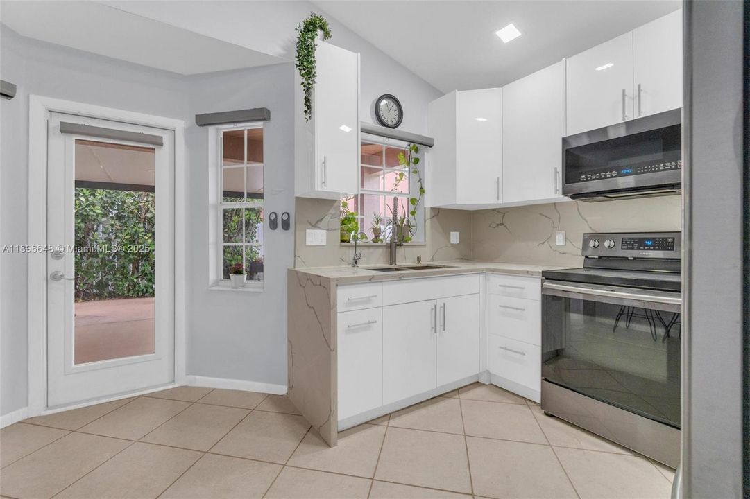 Active With Contract: $689,000 (3 beds, 2 baths, 1588 Square Feet)