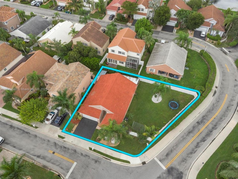 Active With Contract: $689,000 (3 beds, 2 baths, 1588 Square Feet)