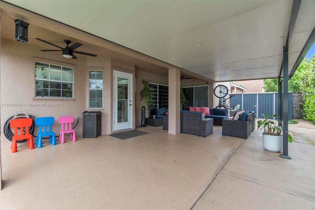 Active With Contract: $689,000 (3 beds, 2 baths, 1588 Square Feet)