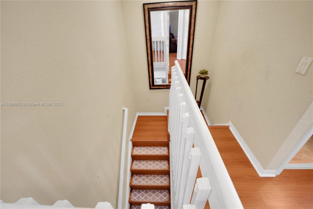 Recently Sold: $420,000 (3 beds, 2 baths, 1263 Square Feet)