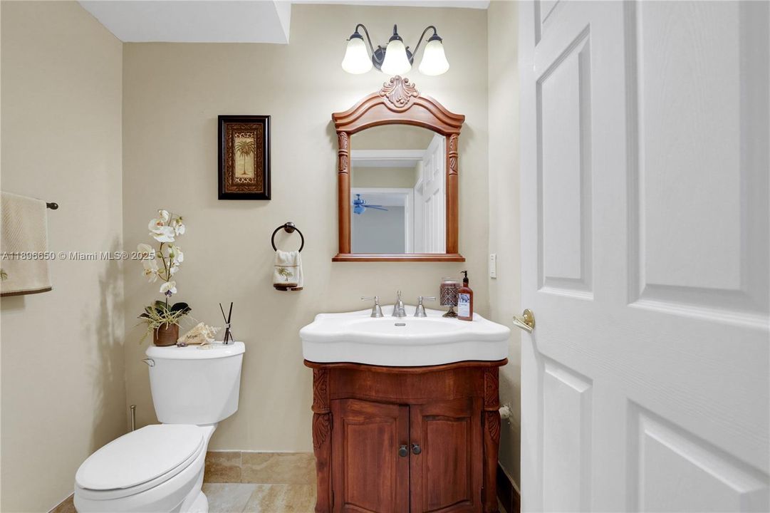 Recently Sold: $420,000 (3 beds, 2 baths, 1263 Square Feet)