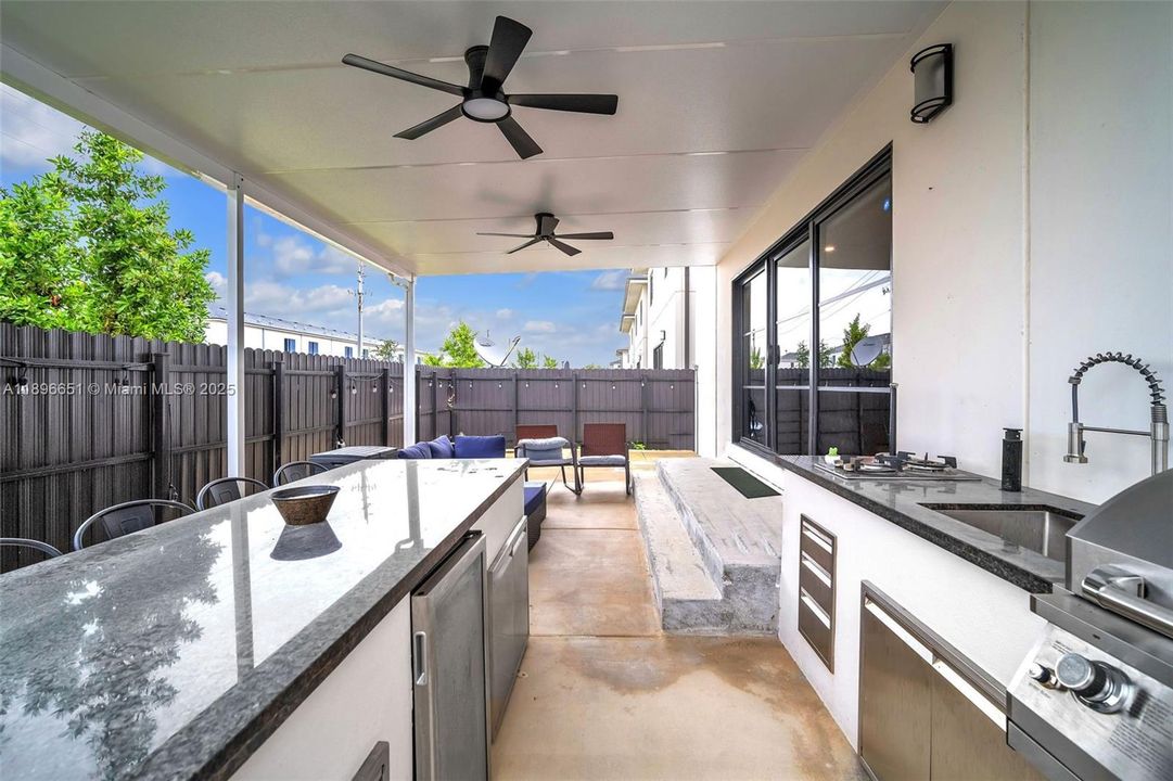 For Rent: $3,800 (5 beds, 3 baths, 1810 Square Feet)