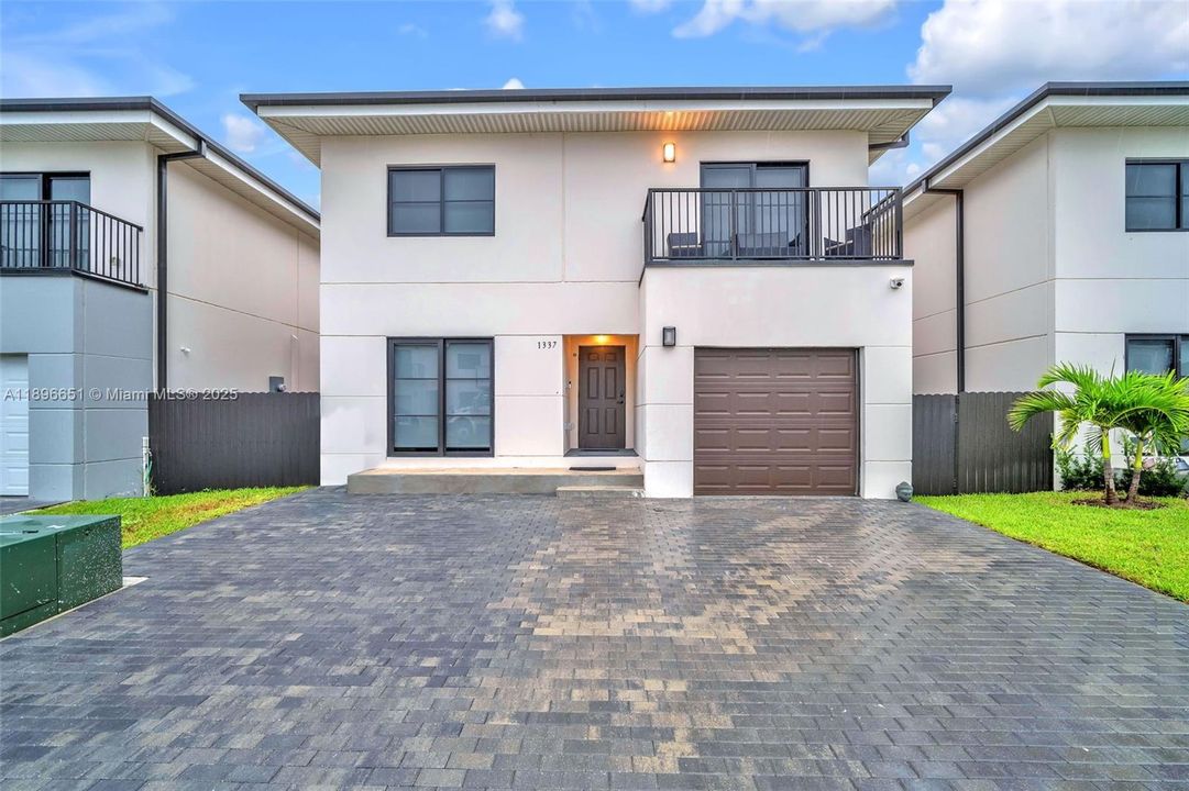 For Rent: $3,800 (5 beds, 3 baths, 1810 Square Feet)