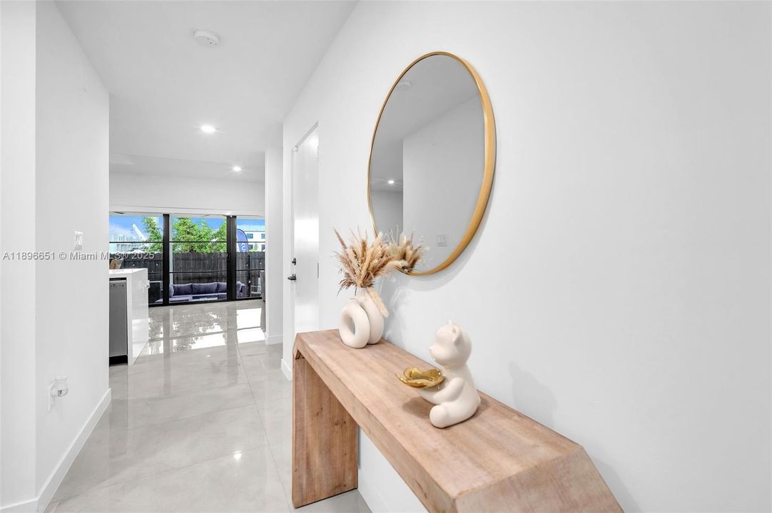 For Rent: $3,800 (5 beds, 3 baths, 1810 Square Feet)