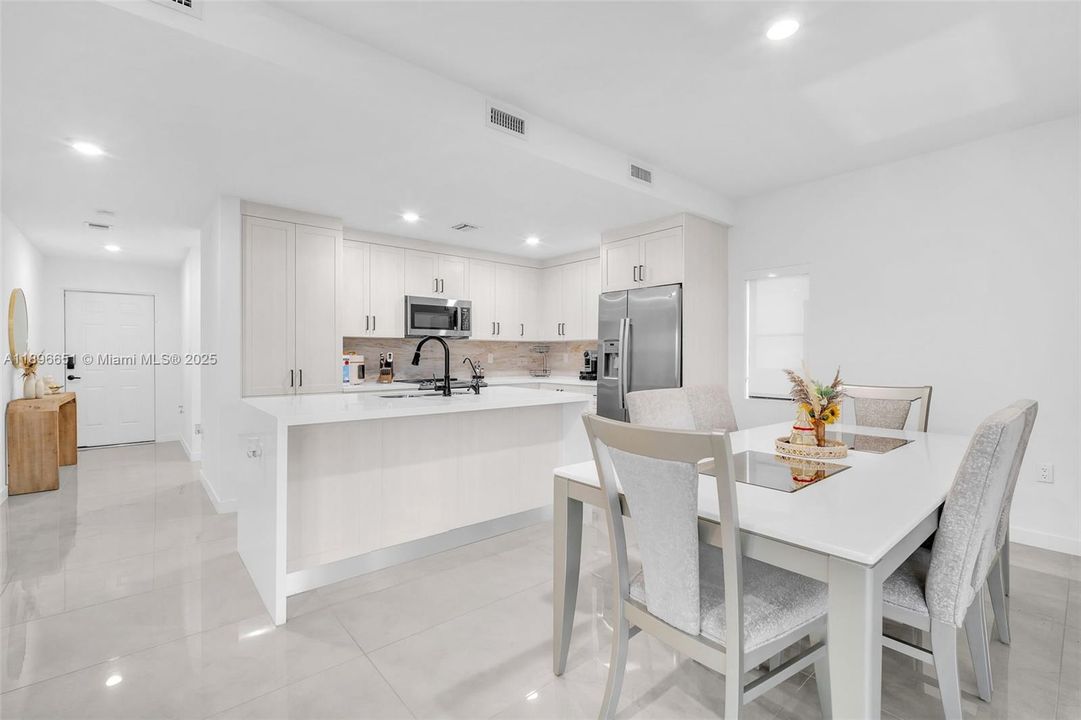 For Rent: $3,800 (5 beds, 3 baths, 1810 Square Feet)