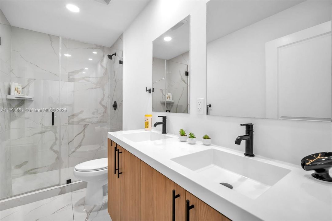 For Rent: $3,800 (5 beds, 3 baths, 1810 Square Feet)