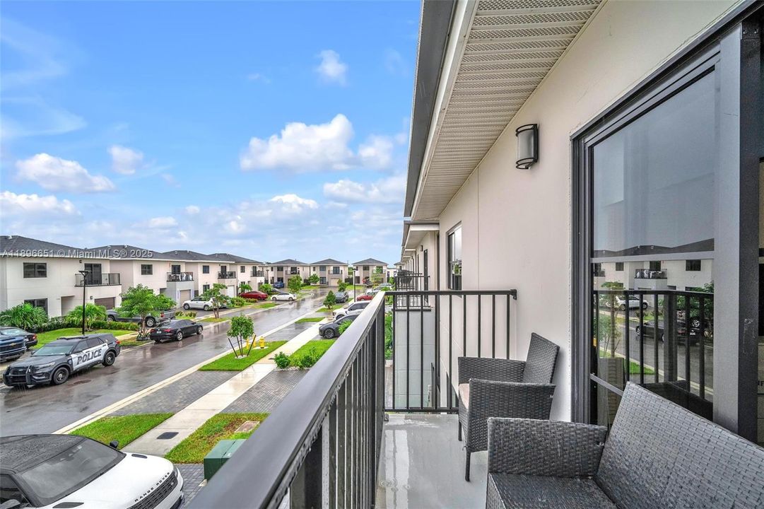 For Rent: $3,800 (5 beds, 3 baths, 1810 Square Feet)