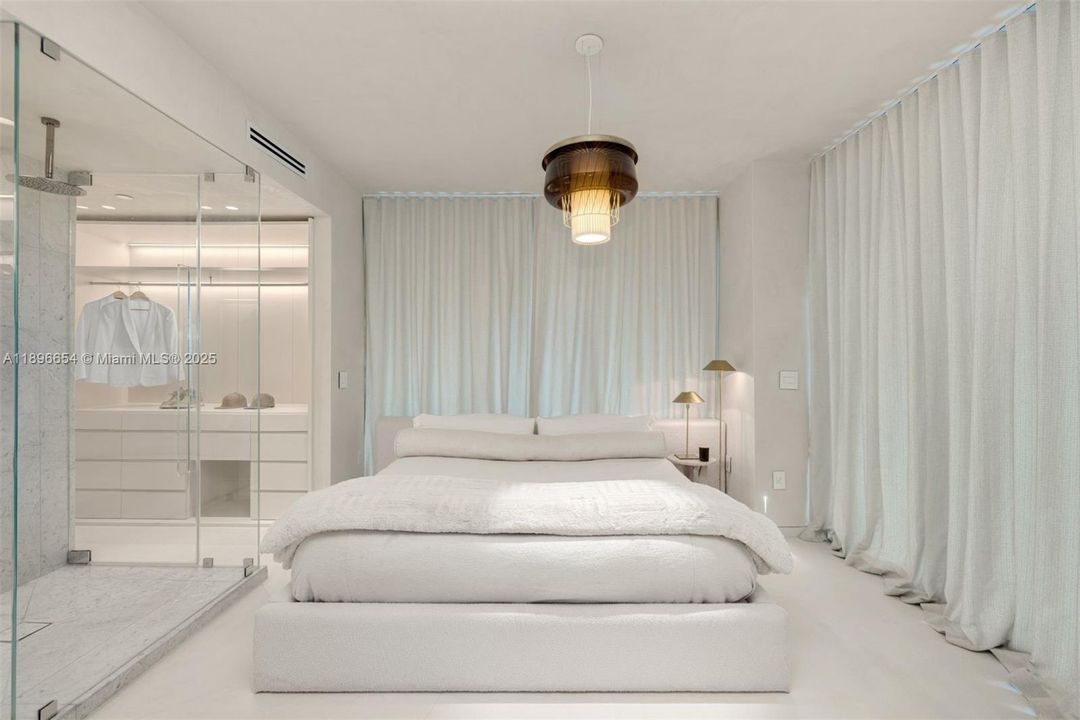 合同活跃: $825,000 (2 贝兹, 2 浴室, 1123 平方英尺)