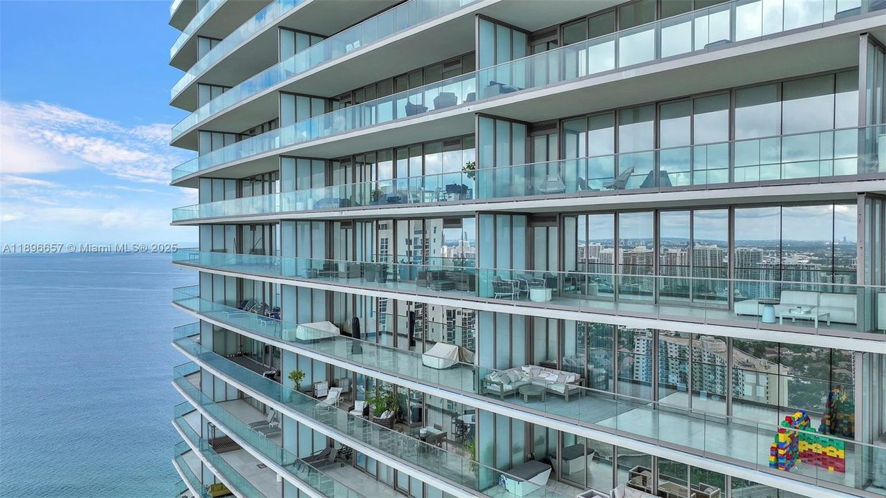 На продажу: $4,650,000 (3 спален, 3 ванн, 2271 Квадратных фут)