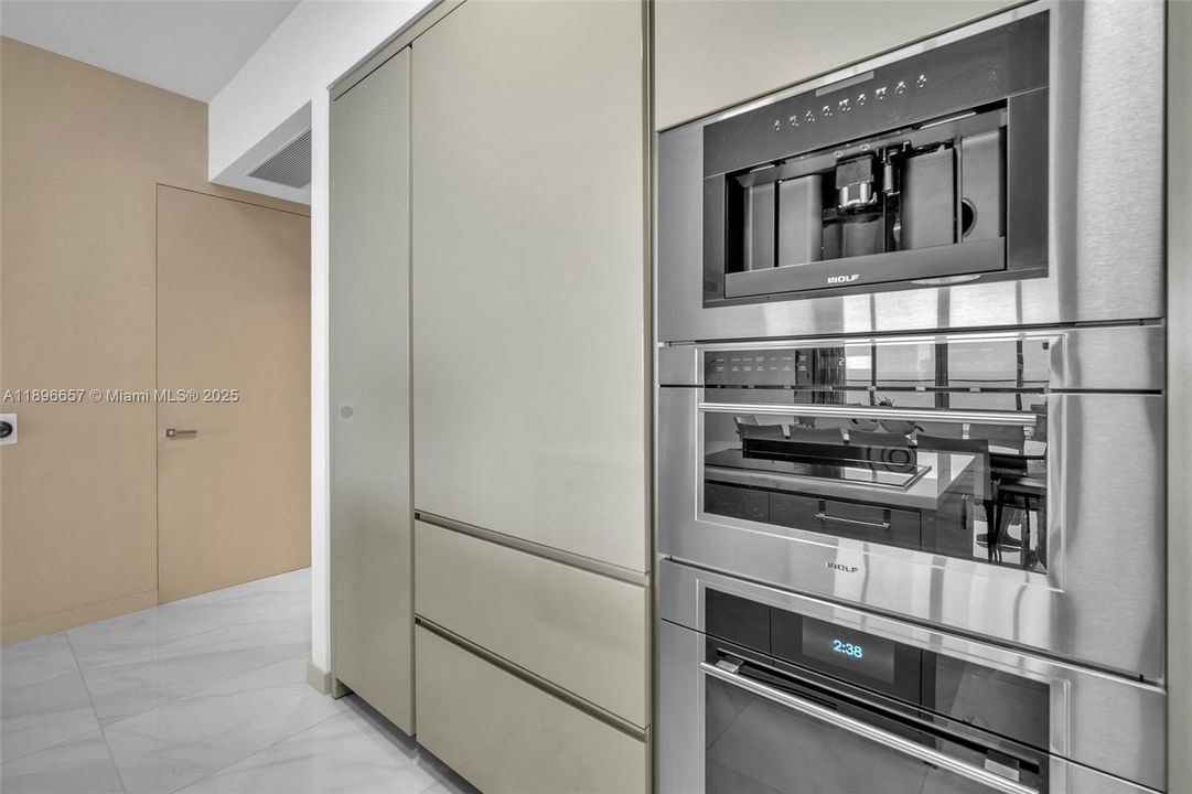 На продажу: $4,650,000 (3 спален, 3 ванн, 2271 Квадратных фут)