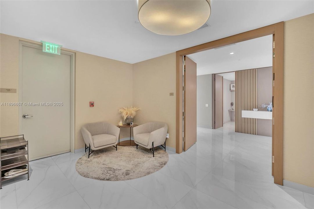 На продажу: $4,650,000 (3 спален, 3 ванн, 2271 Квадратных фут)