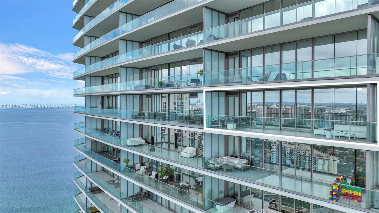 На продажу: $4,650,000 (3 спален, 3 ванн, 2271 Квадратных фут)