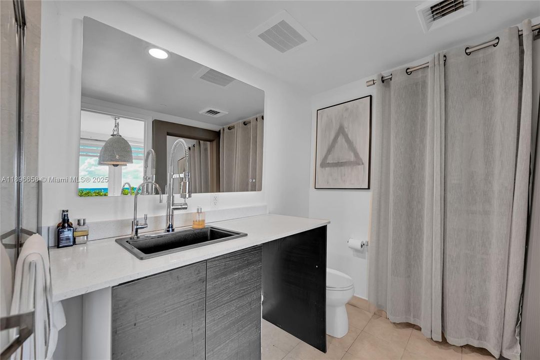 На продажу: $525,000 (1 спален, 1 ванн, 190 Квадратных фут)