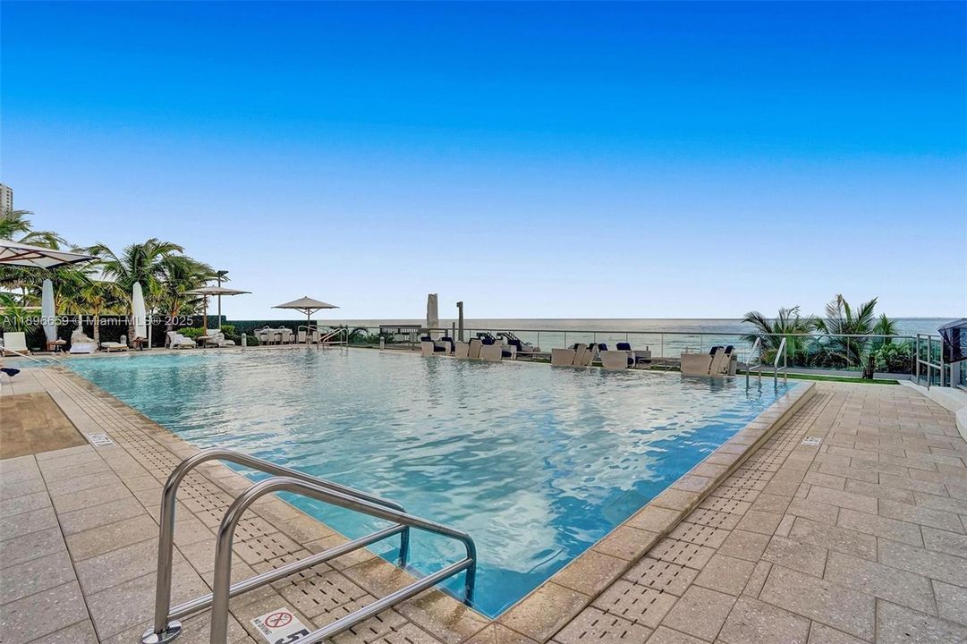 待售: $5,100,000 (3 贝兹, 4 浴室, 3340 平方英尺)