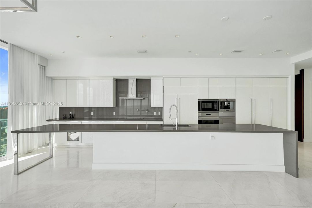 待售: $5,100,000 (3 贝兹, 4 浴室, 3340 平方英尺)