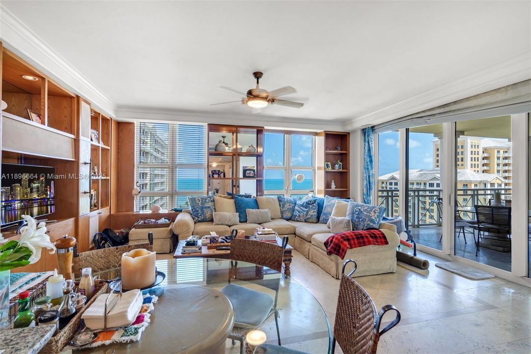 На продажу: $10,500,000 (5 спален, 5 ванн, 4810 Квадратных фут)