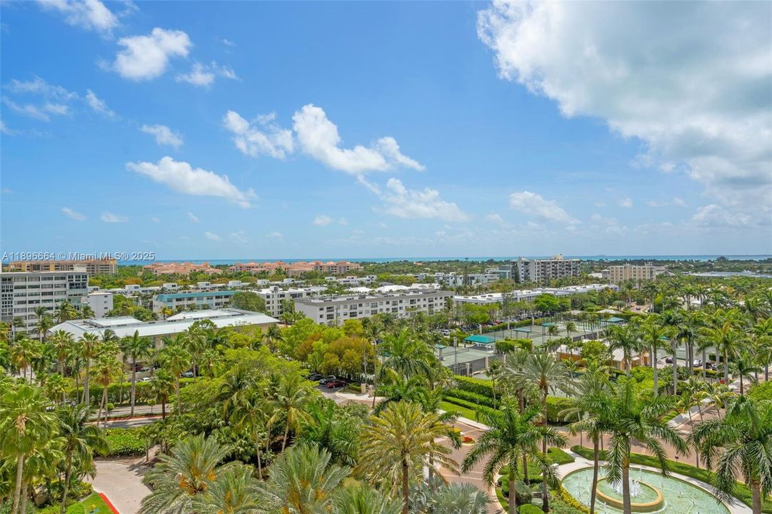 На продажу: $10,500,000 (5 спален, 5 ванн, 4810 Квадратных фут)