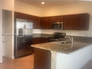 出租: $2,500 (2 贝兹, 2 浴室, 1422 平方英尺)