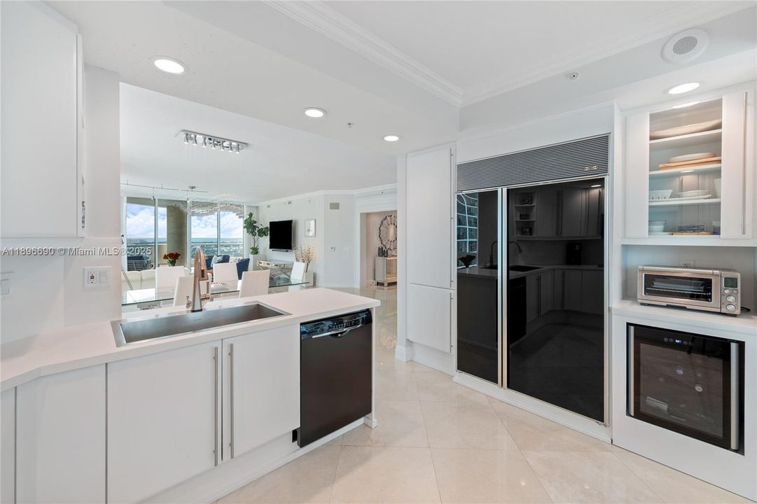 For Rent: $15,000 (3 beds, 3 baths, 2635 Square Feet)