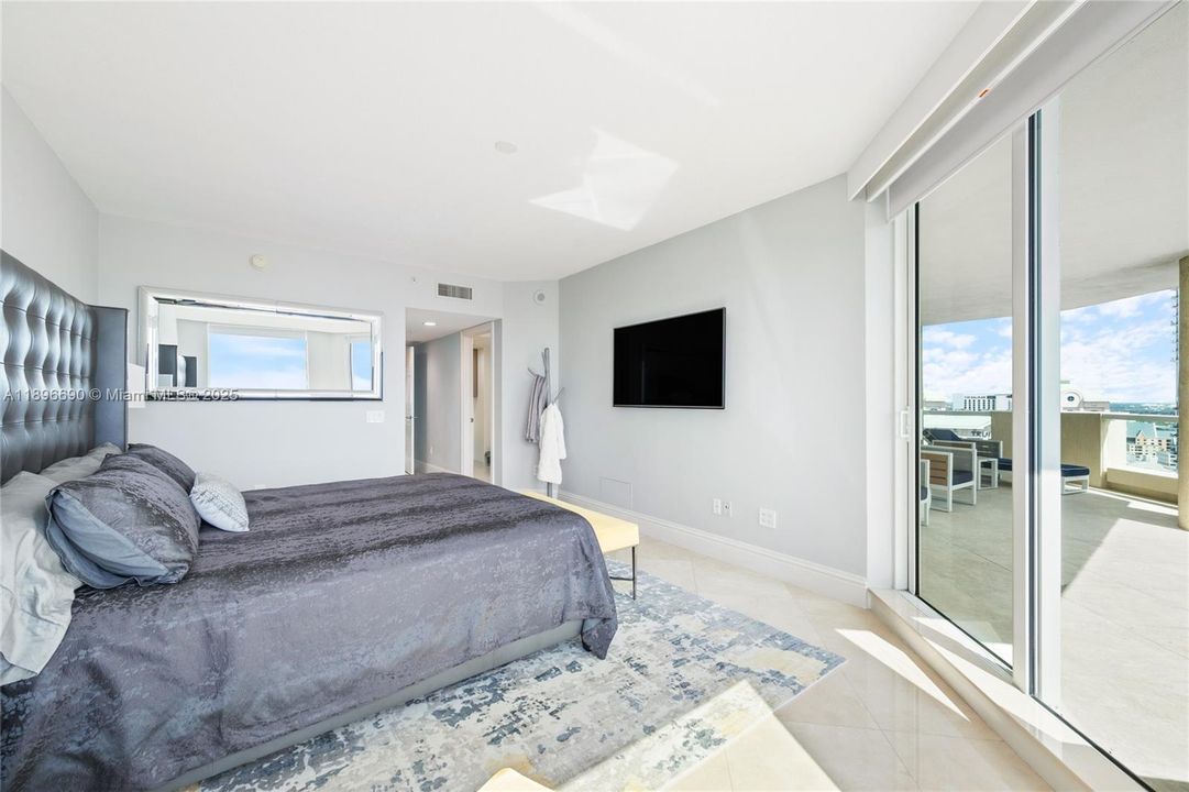 For Rent: $15,000 (3 beds, 3 baths, 2635 Square Feet)