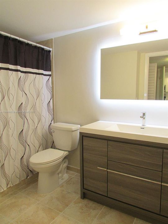 Recently Rented: $2,200 (2 beds, 2 baths, 960 Square Feet)