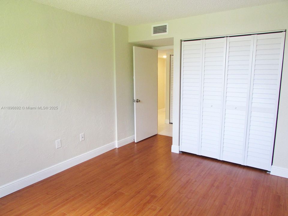 Recently Rented: $2,200 (2 beds, 2 baths, 960 Square Feet)
