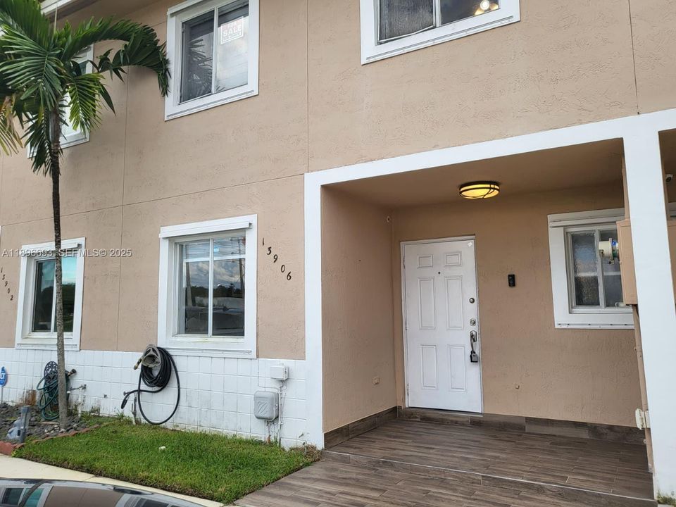 На продажу: $425,000 (3 спален, 2 ванн, 1270 Квадратных фут)